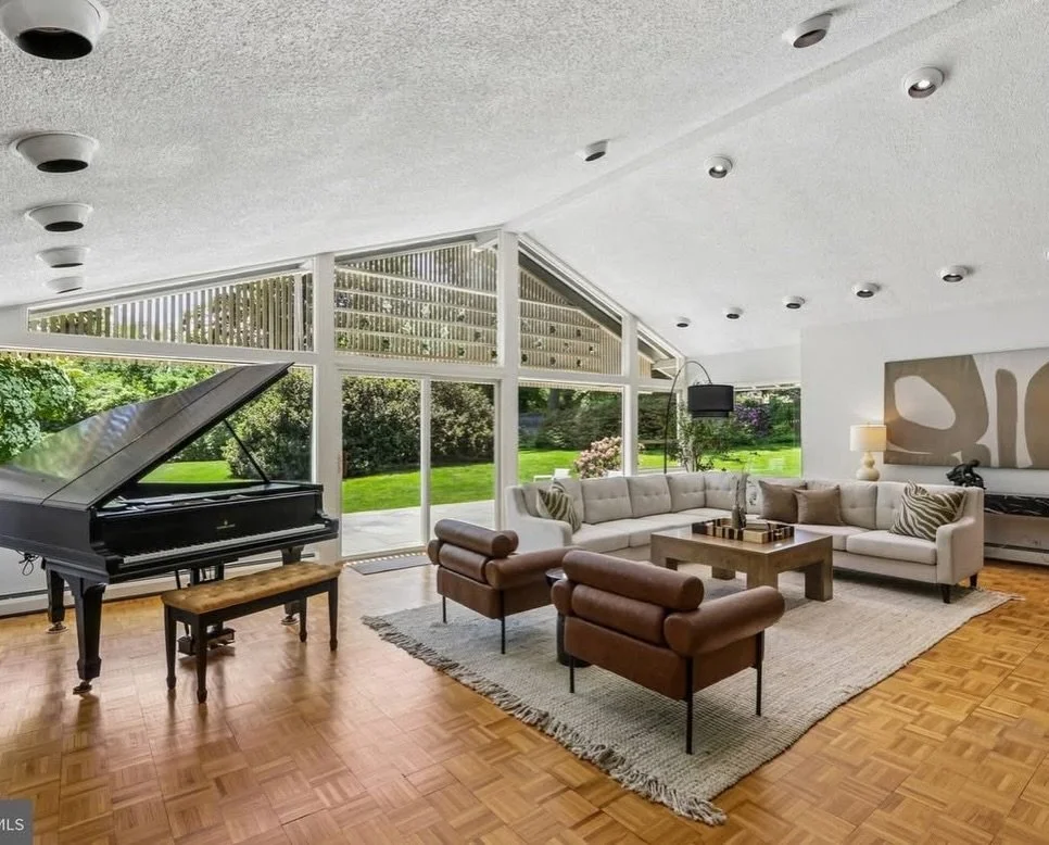 Mid-century lines, tennis whites, pool days, and a stage that understood the assignment. 🎾☀️

This Meadowbrook estate feels less like a house and more like the kind of place you disappear to for the weekend&hellip; and accidentally stay forever. 1.7