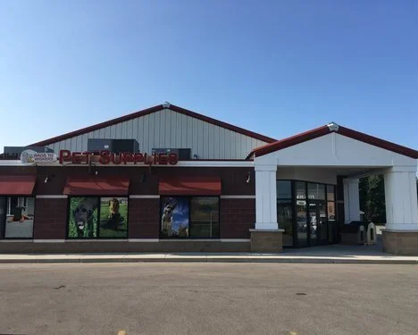 Ludington+Wags+to+Wiskers+Pet+Supplies.jpg