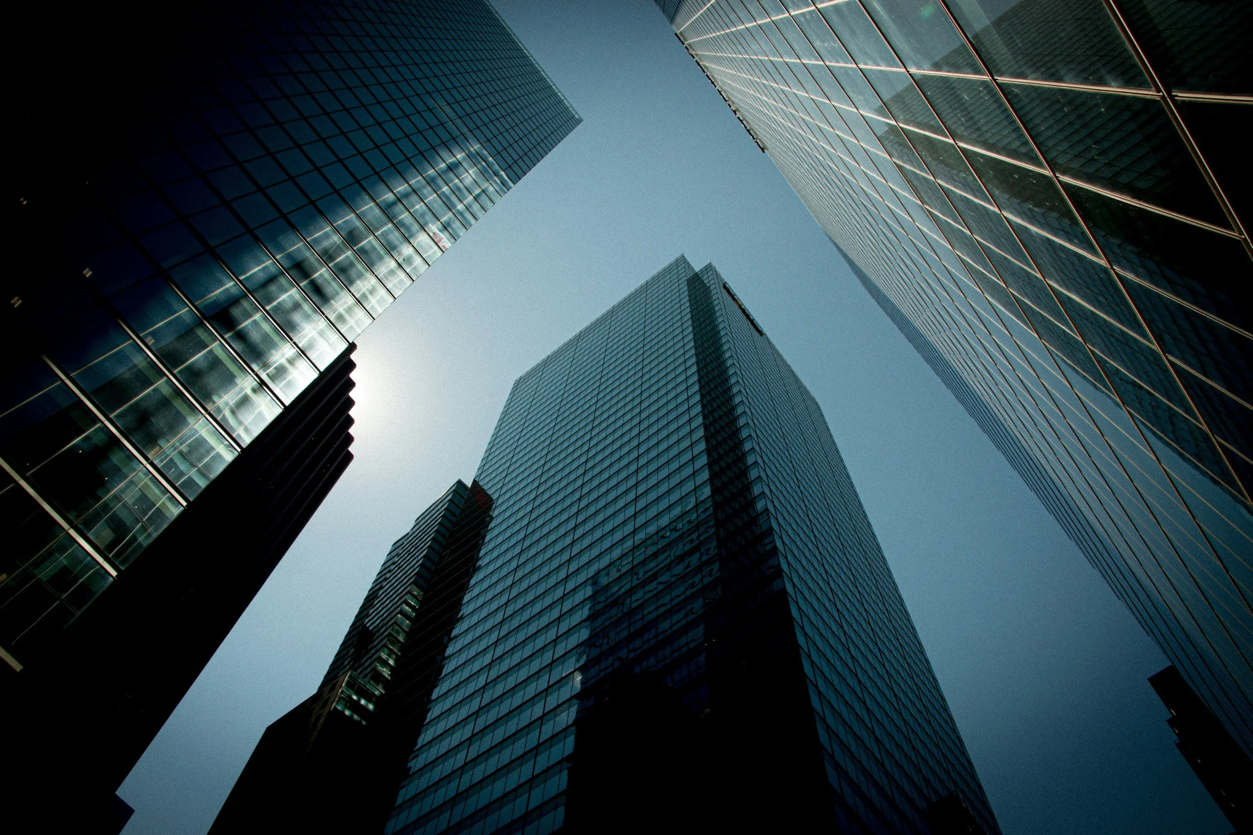  Governor Newsom Signed a New Law Preventing Companies from Engaging in Monopoly Behavior