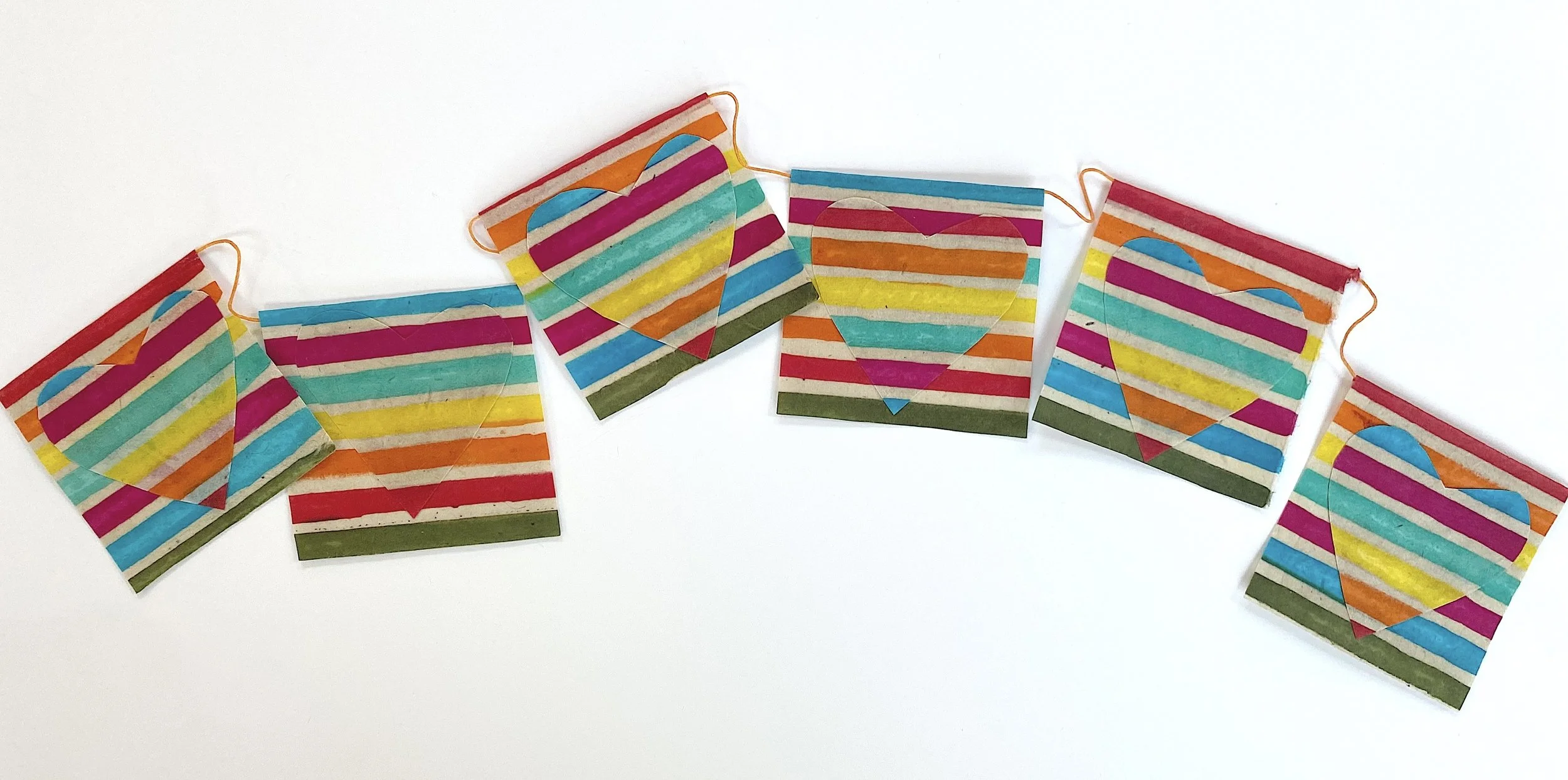 Love Garlands Strand_BG.jpeg