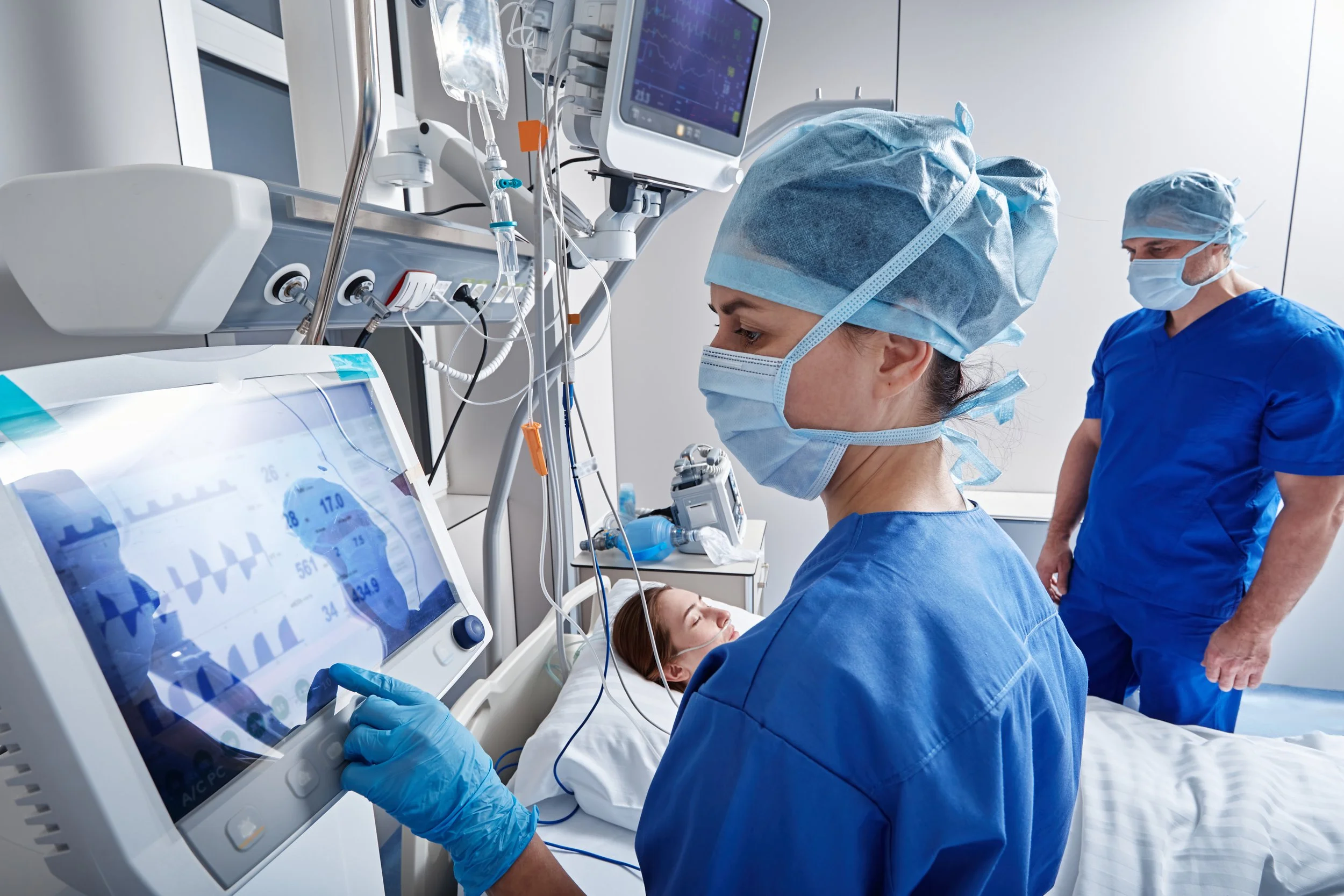Nurse Doctor at Beside with Equipment_AdobeStock_573913989.jpeg