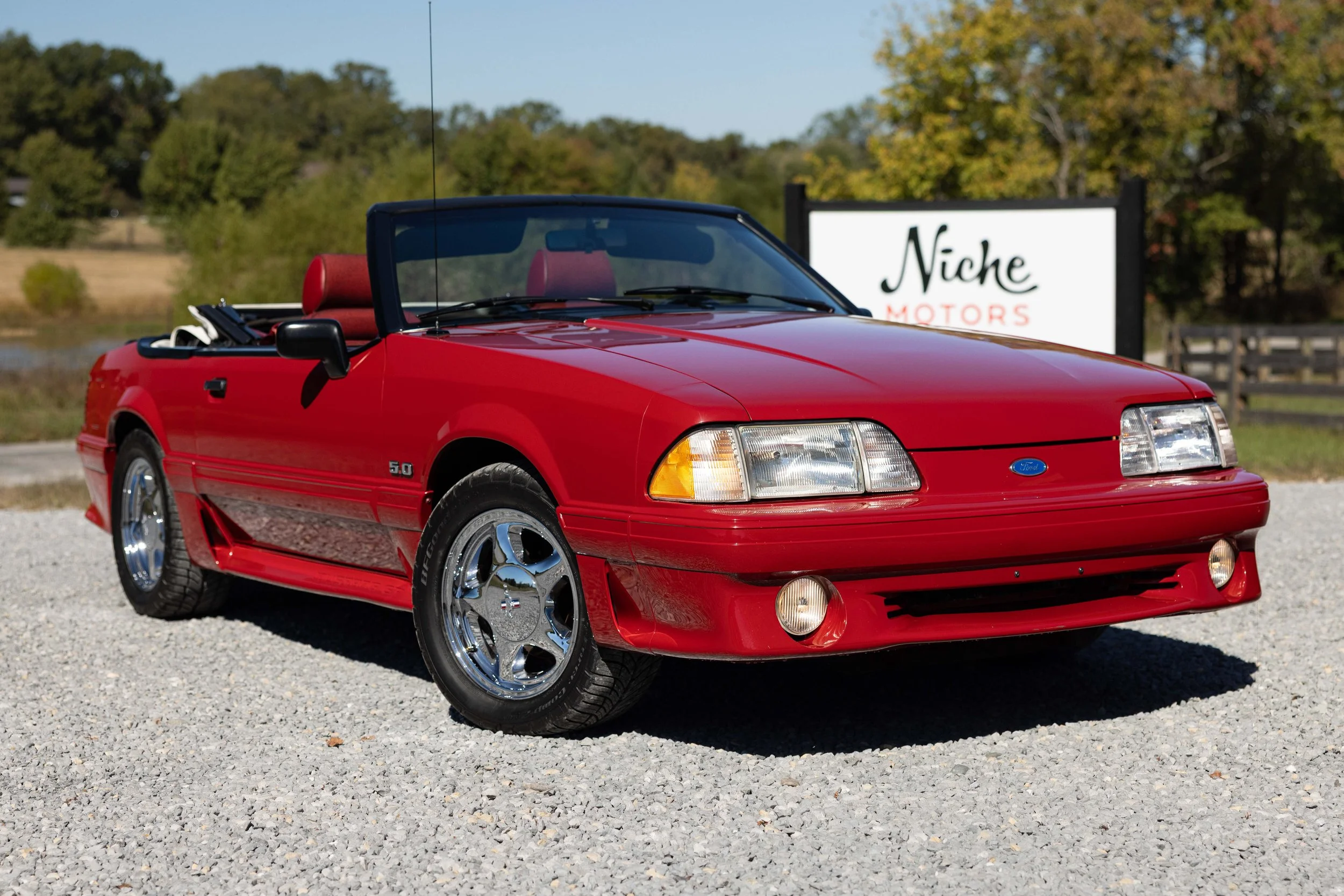 1989 Ford Mustang's photo