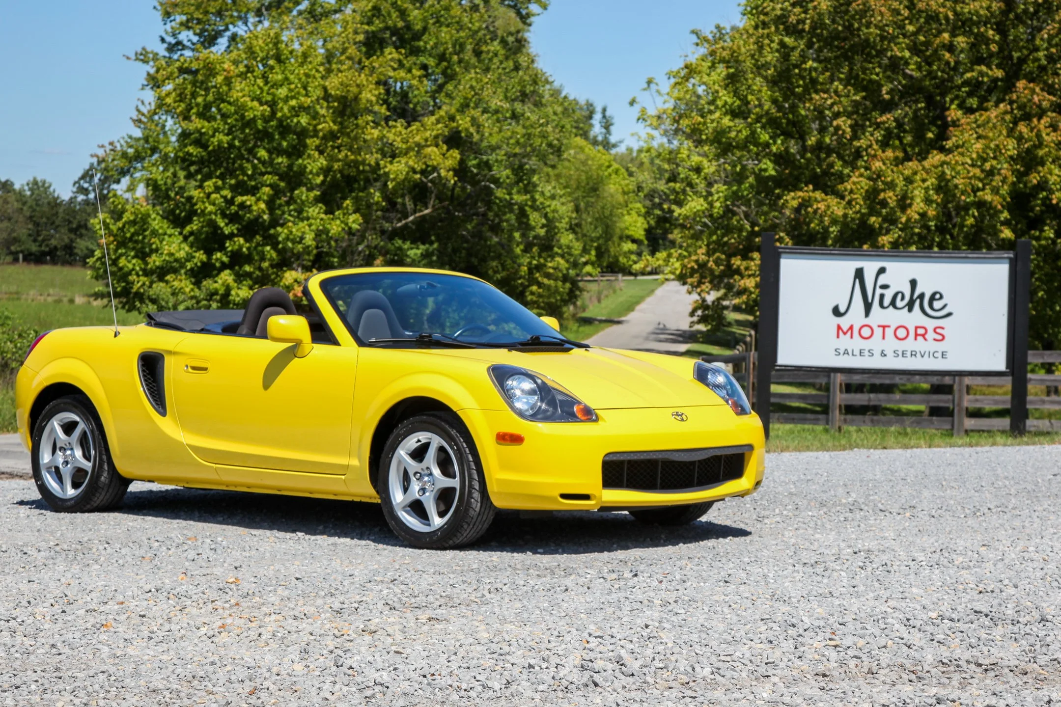 2002 Toyota MR2 Spyder 5-Speed Manual