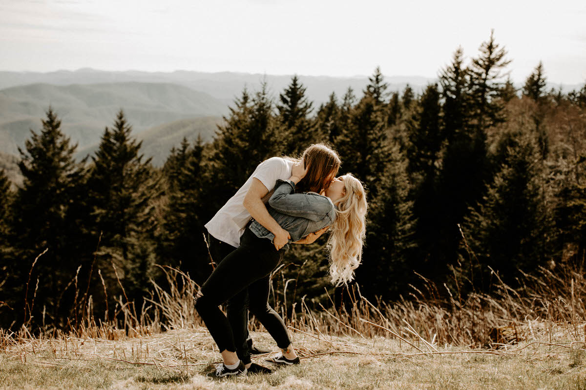 north carolina engagement photographer elopement couple adventure shelby robinson black balsam bald blue ridge parkway