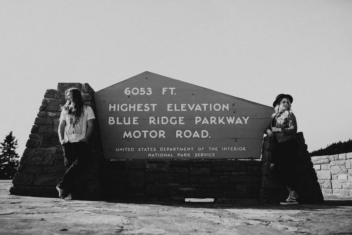 north carolina engagement photographer elopement couple adventure shelby robinson black balsam bald blue ridge parkway