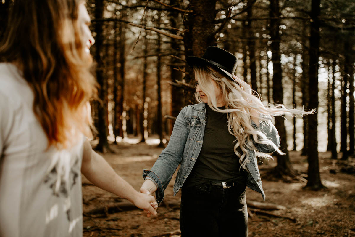 north carolina engagement photographer elopement couple adventure shelby robinson black balsam bald blue ridge parkway