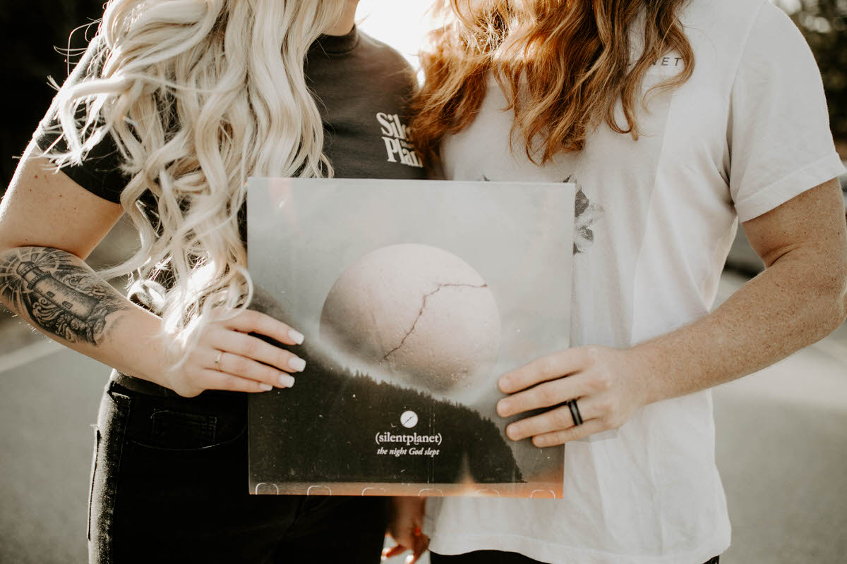 north carolina engagement photographer elopement couple adventure shelby robinson black balsam bald blue ridge parkway thistle wood photo