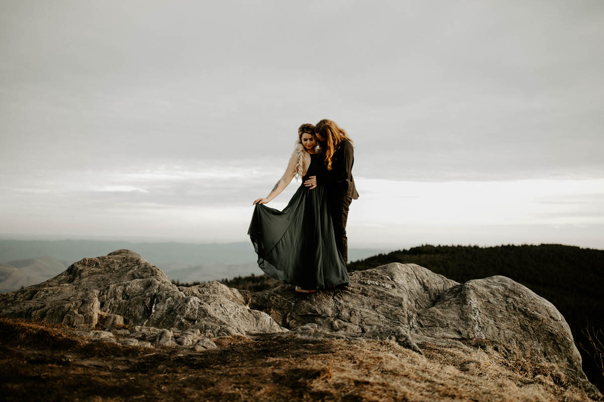 north carolina engagement photographer elopement couple adventure shelby robinson black balsam bald blue ridge parkway thistle wood photo