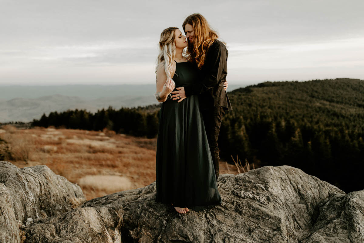 north carolina engagement photographer elopement couple adventure shelby robinson black balsam bald blue ridge parkway thistle wood photo