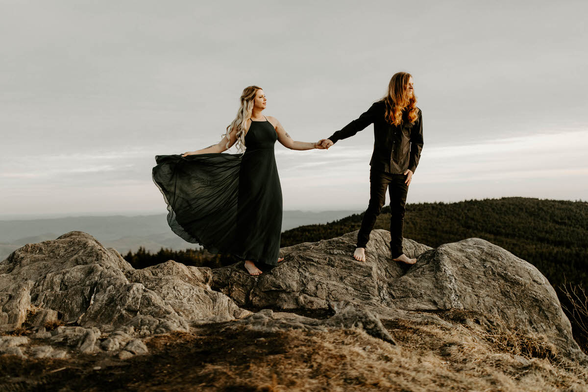 north carolina engagement photographer elopement couple adventure shelby robinson black balsam bald blue ridge parkway thistle wood photo