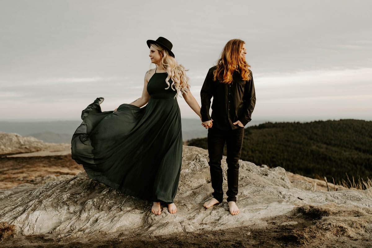 north carolina engagement photographer elopement couple adventure shelby robinson black balsam bald blue ridge parkway thistle wood photo