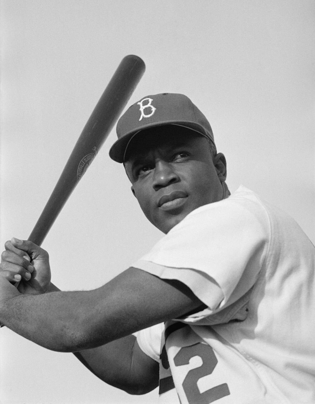 Jackie_Robinson,_Brooklyn_Dodgers,_1954.jpg