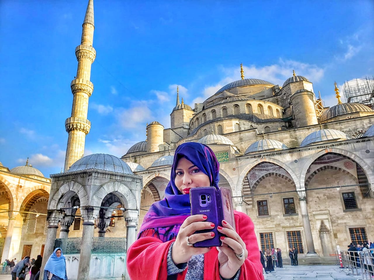 Aquí frente a la Mezquita Azul. Foto tomada por mi esposo Pierre @prangello con su Samsung Note 9