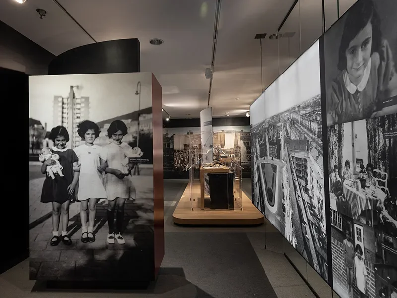 Anne_Frank_5803_Simple_Copy_ea43f29fce.webp