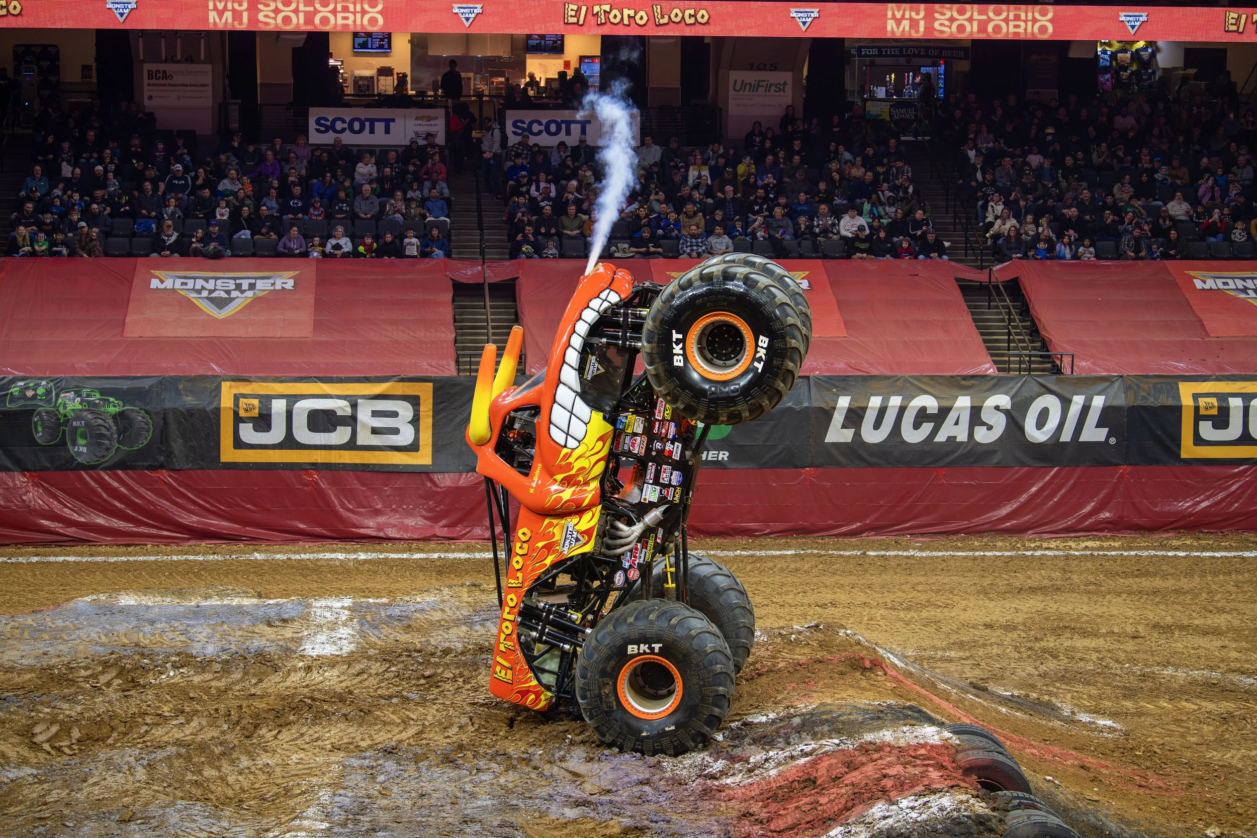 El Toro Loco 25 001 Arena.jpg