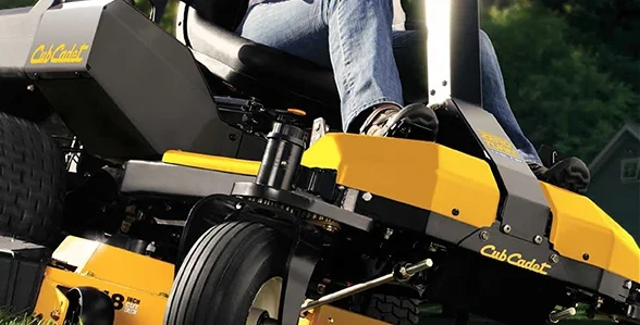Cub.Cadet.cover.head.jpg