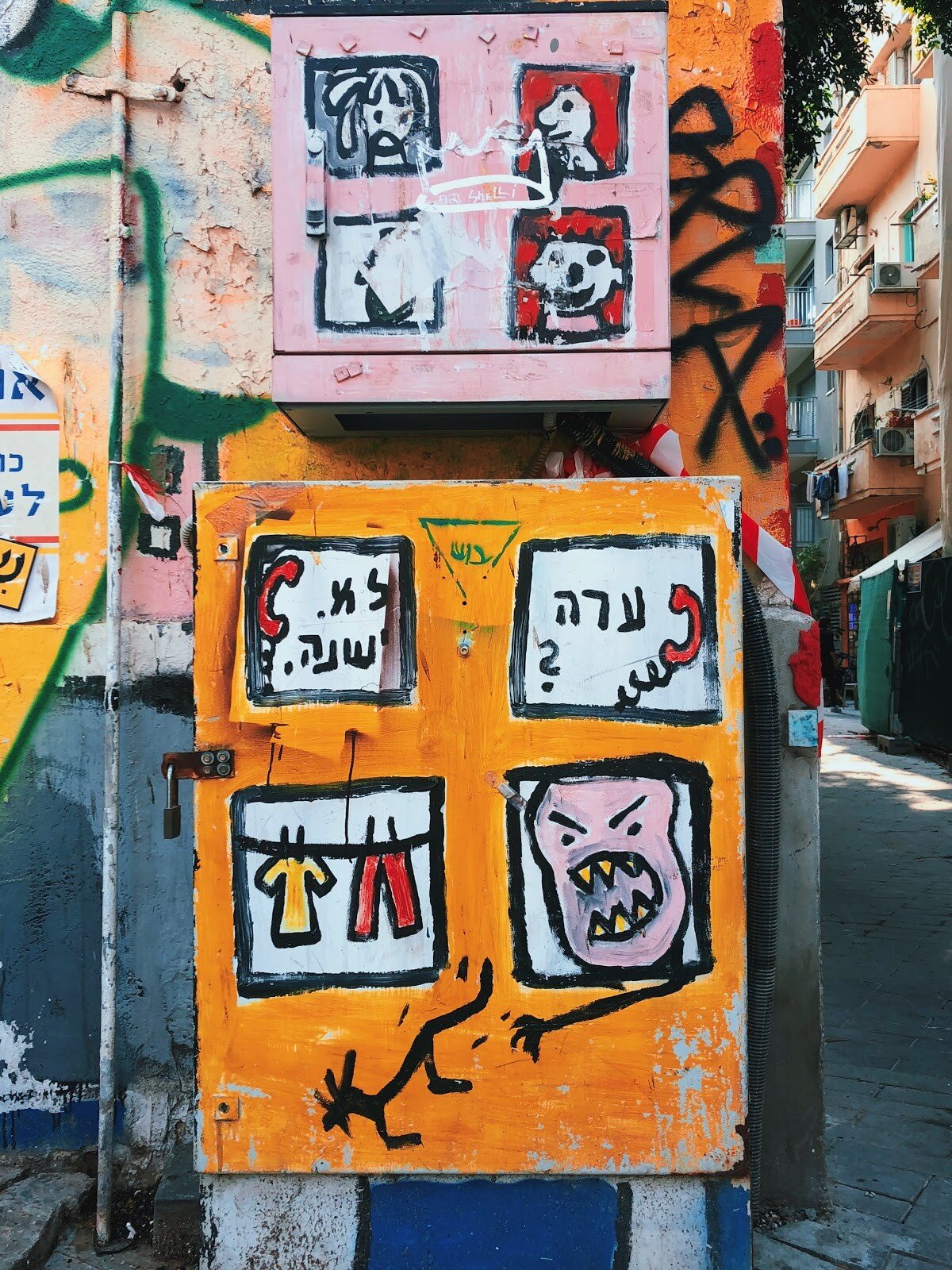  A painted electrical box on a street in Tel Aviv 