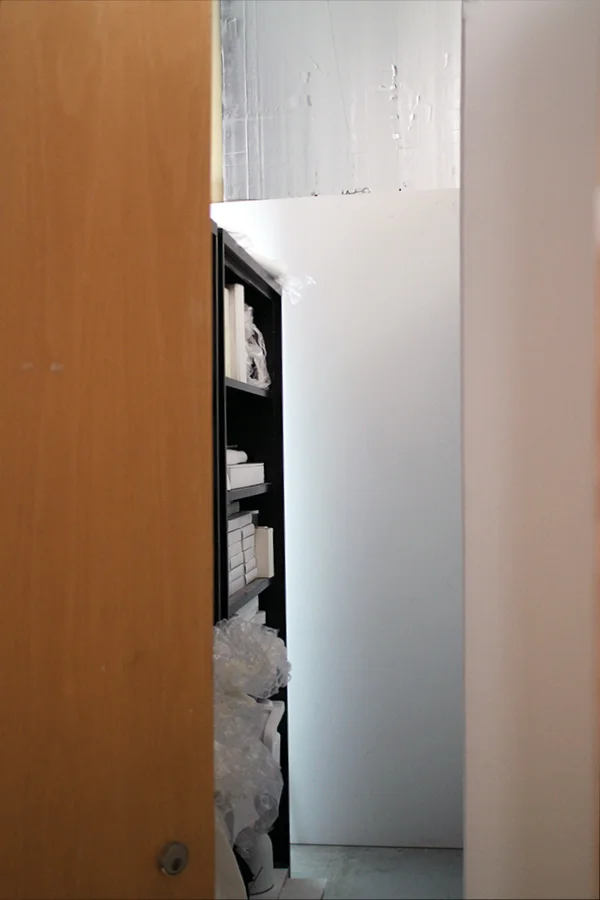 Pedestal Closet