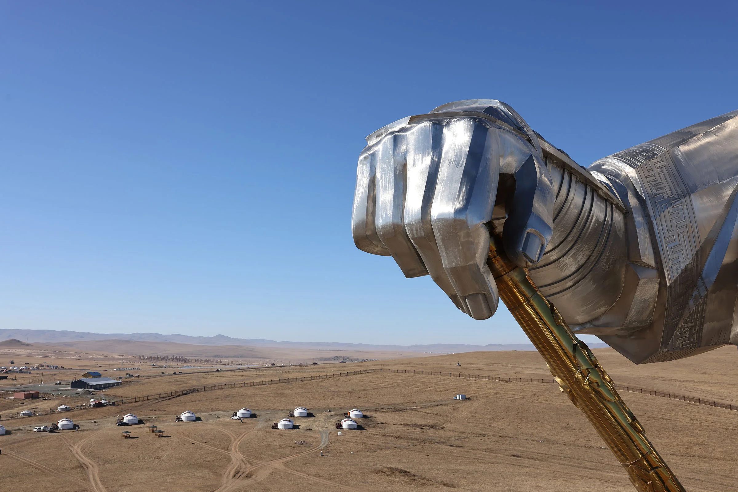 Ena handen av den gigantiska Chinggis Khaan-statyn, Tsonjin Boldog, Mongoliet