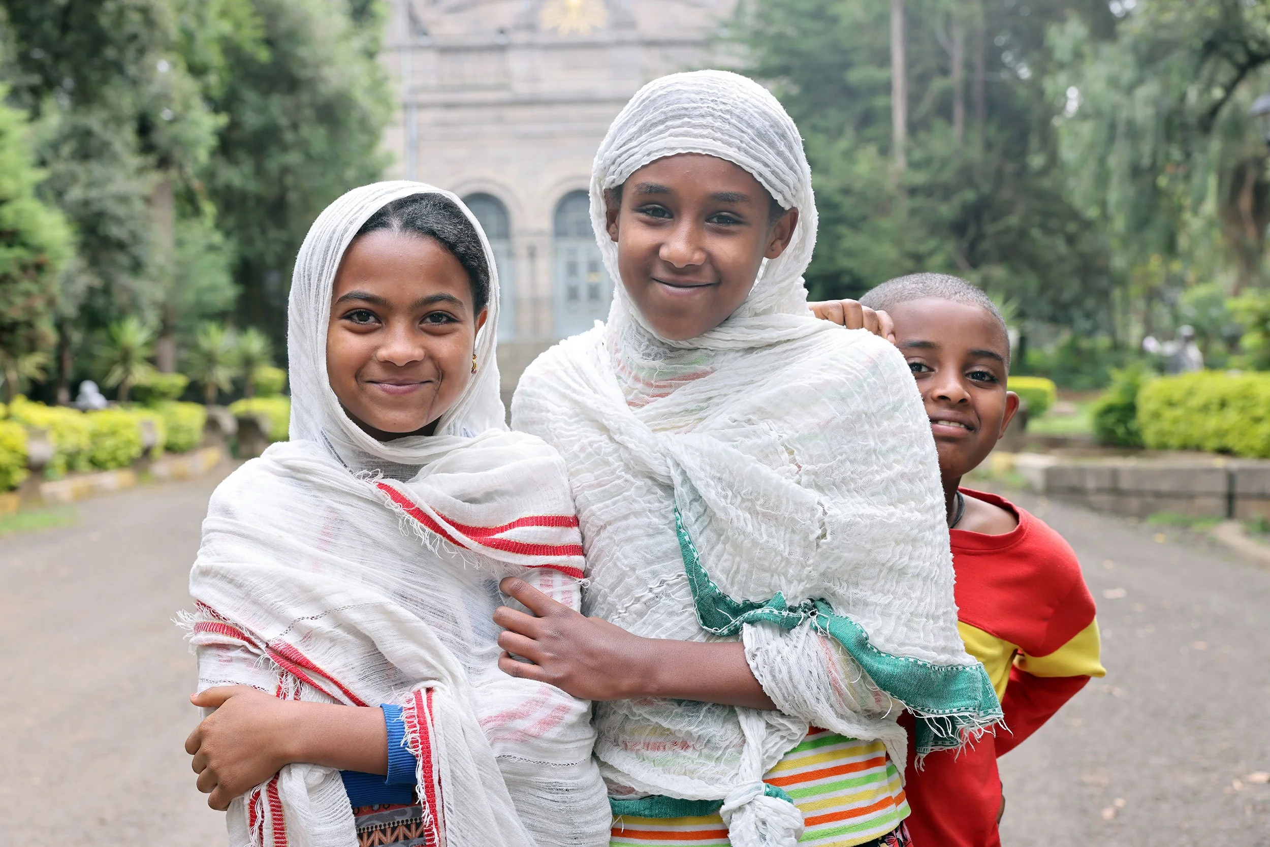 Tre glada barn i Addis Abeba, Etiopien