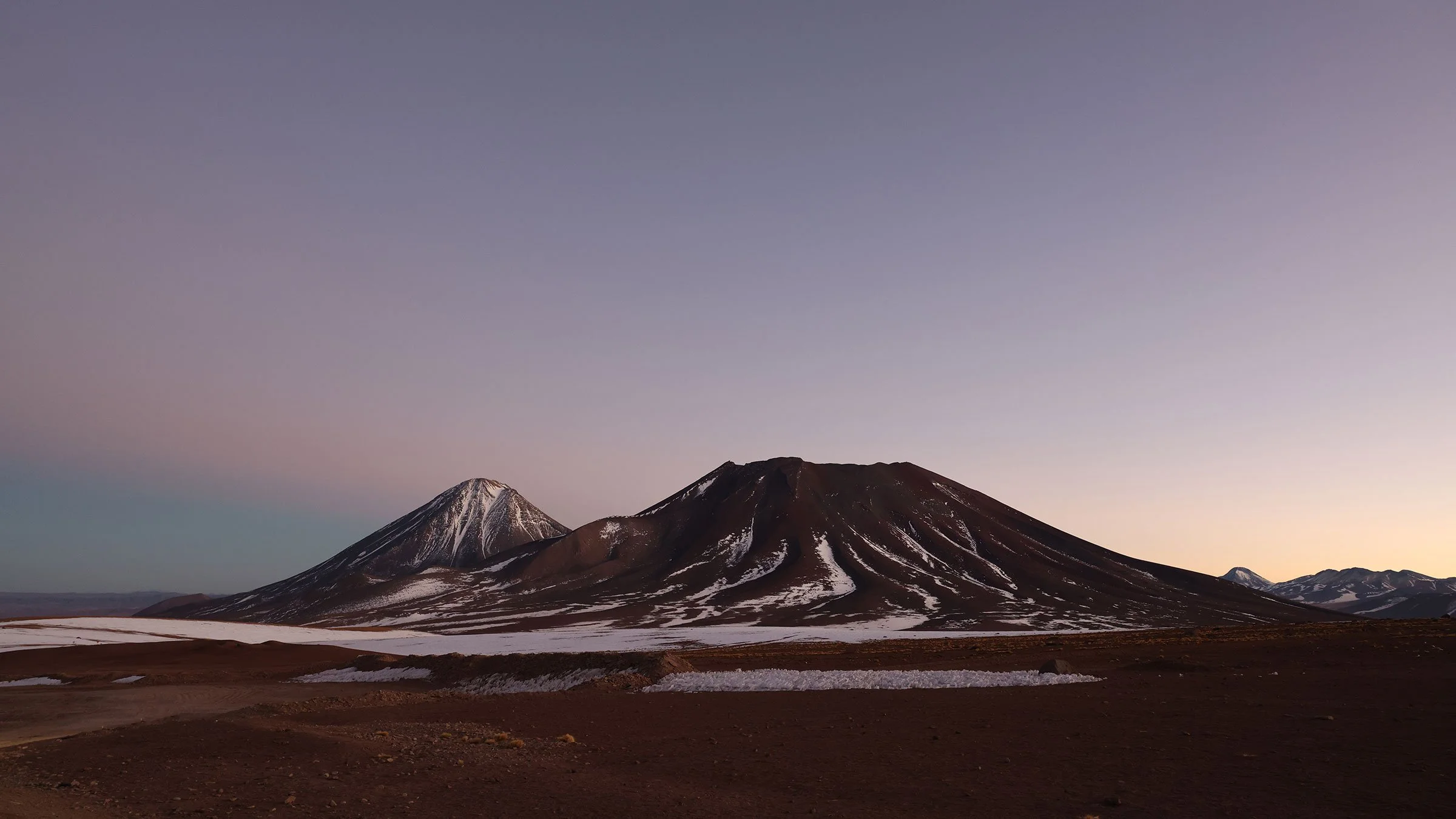 Vulkanerna Licancabur och Juriques, Chile