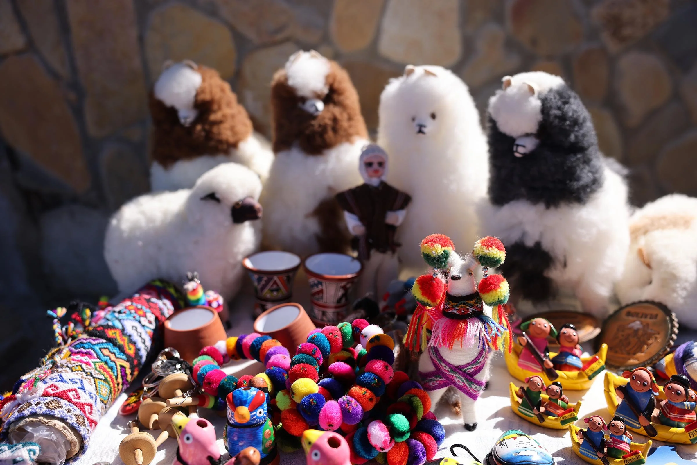 Hantverk till försäljning på ön Isla del Sol i Titicacasjön, Bolivia