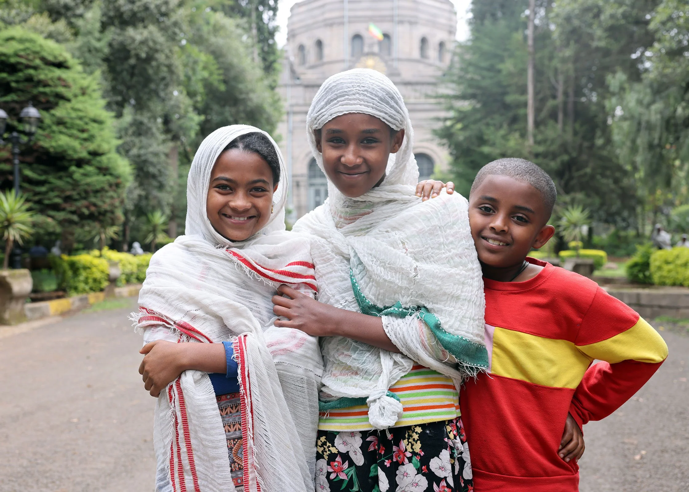 Tre glada barn i Addis Abeba, Etiopien