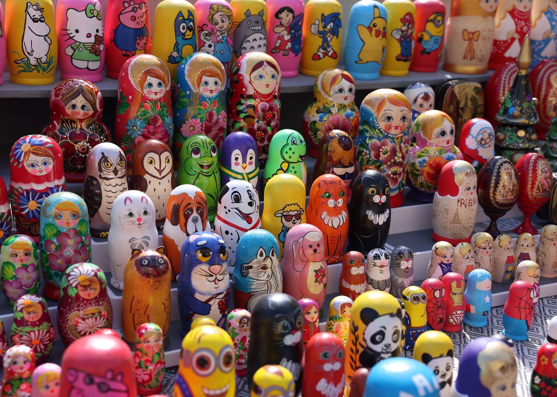 Ryska dockor till försäljning i Riga, Lettland