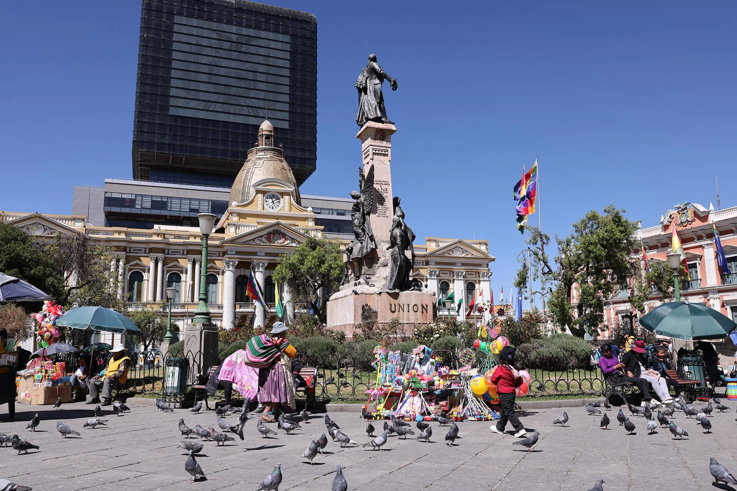 En solig dag på Plaza Murillo i La Paz, Bolivia