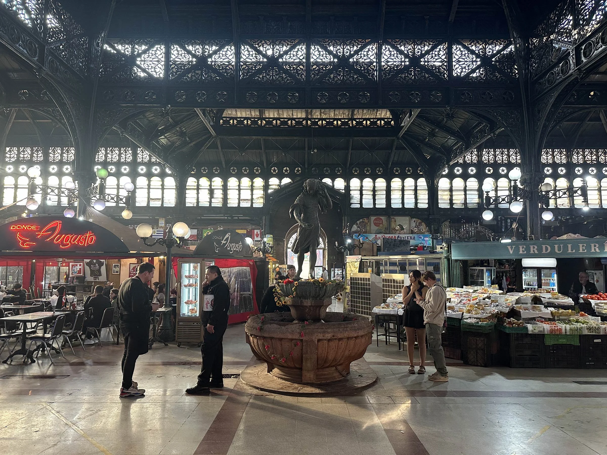 Saluhallen Mercado Central, Santiago de Chile