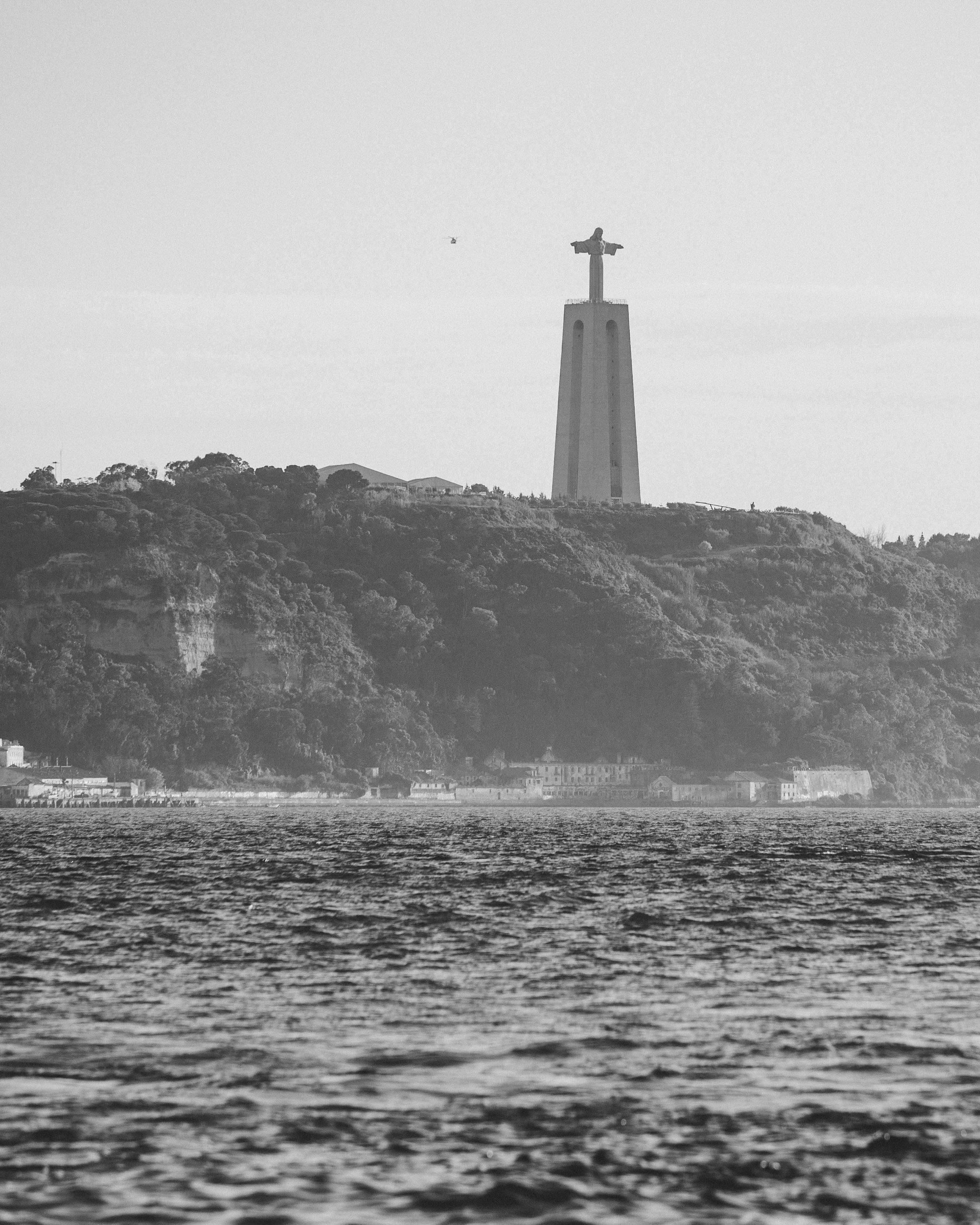 LisbonCenterBW1.jpg