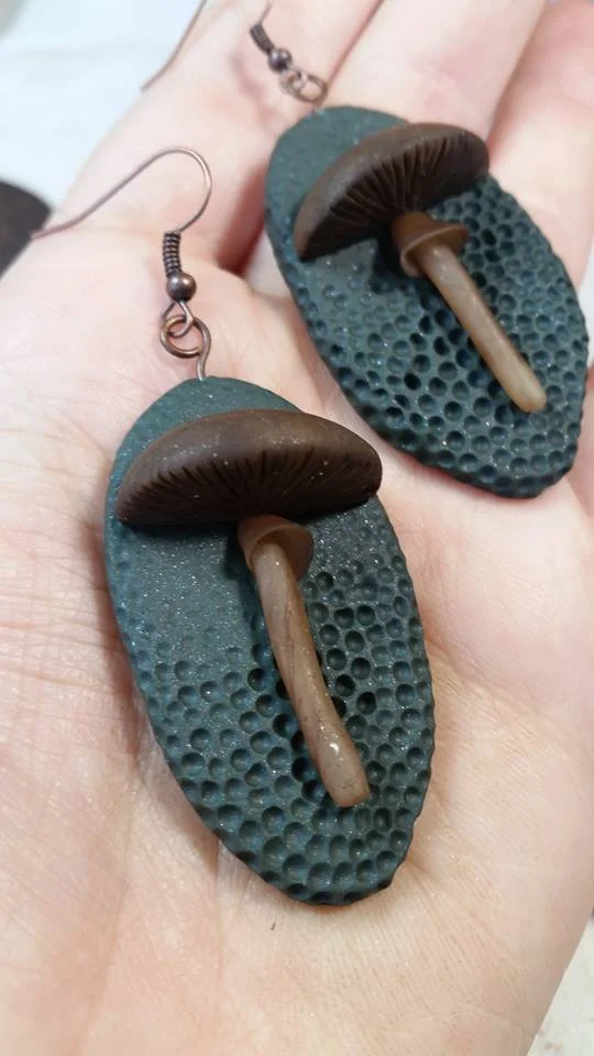M Ear 1b.jpg
