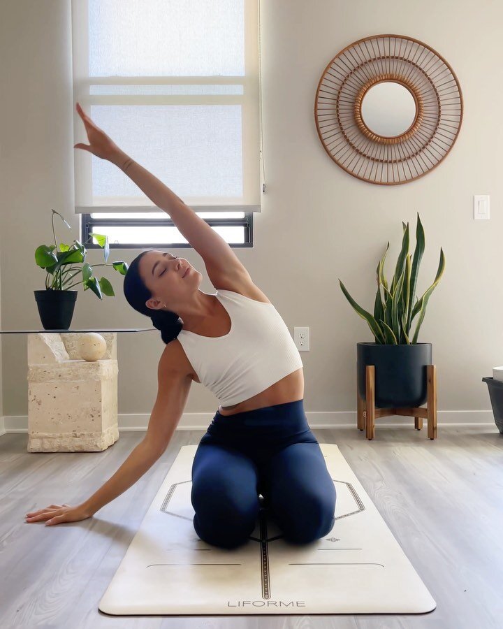 Morning mobility flow ☀️

The key to moving better and feeling more open + free in your body is improving the range of motion in your joints. 

Here are some active drills I&rsquo;ve been adding into my practice and loving recently~ 
(Repeat each at 