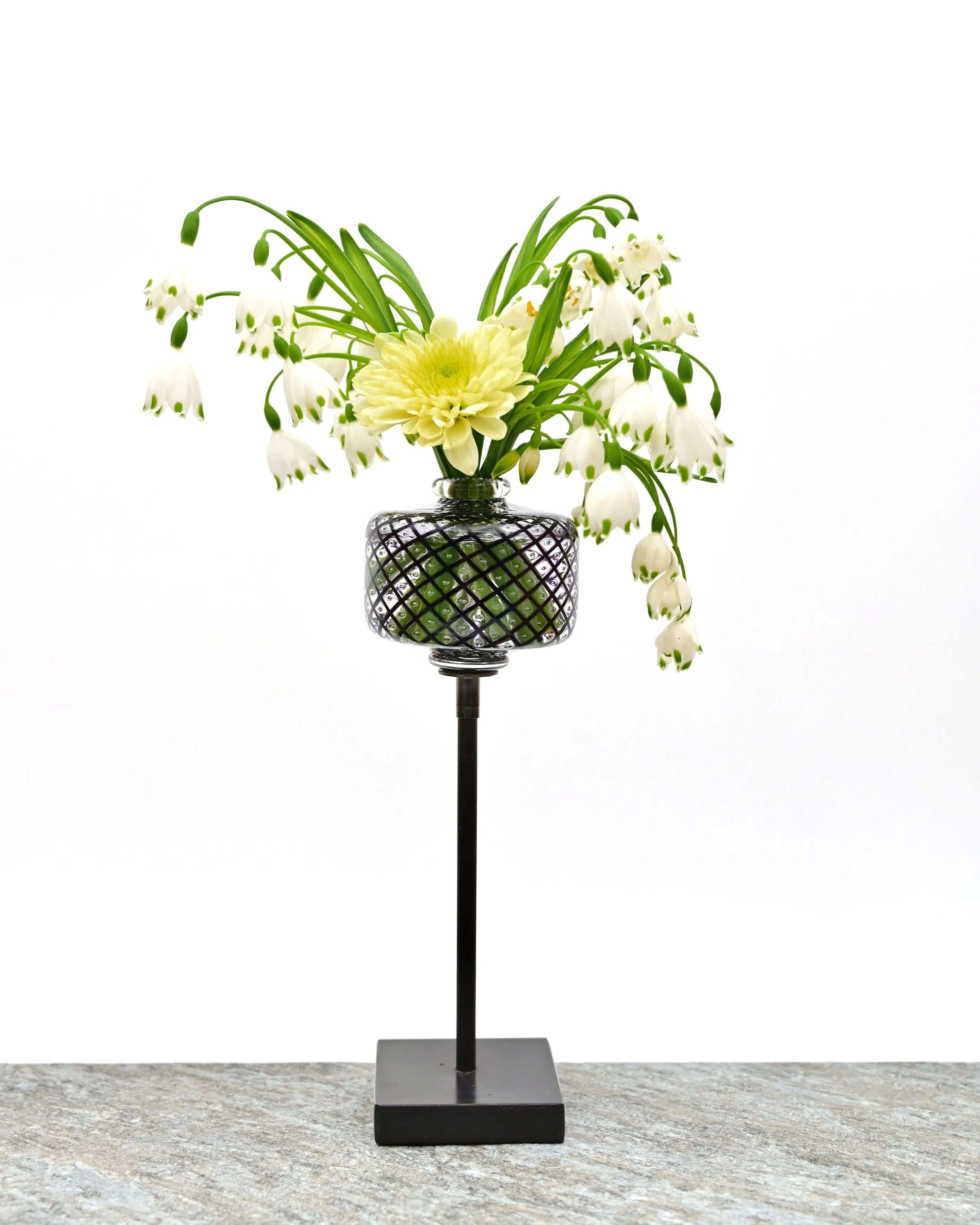 Dark Purple Reticello Vase on Stand