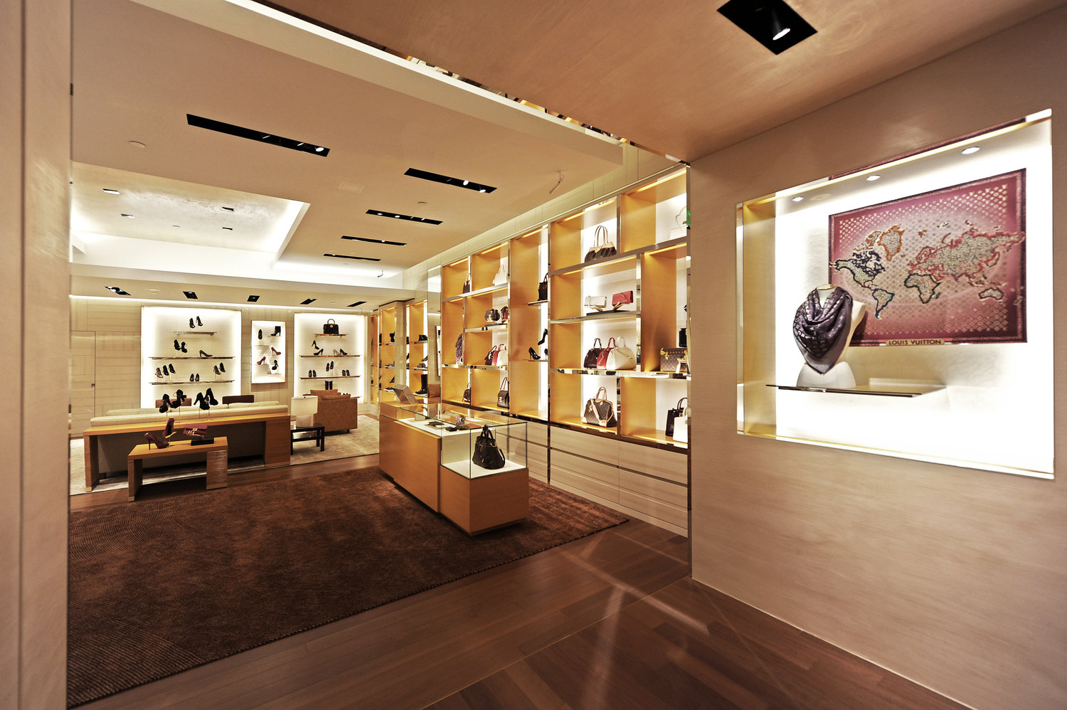 Photos at Louis Vuitton - Boutique in Palm Beach Garden