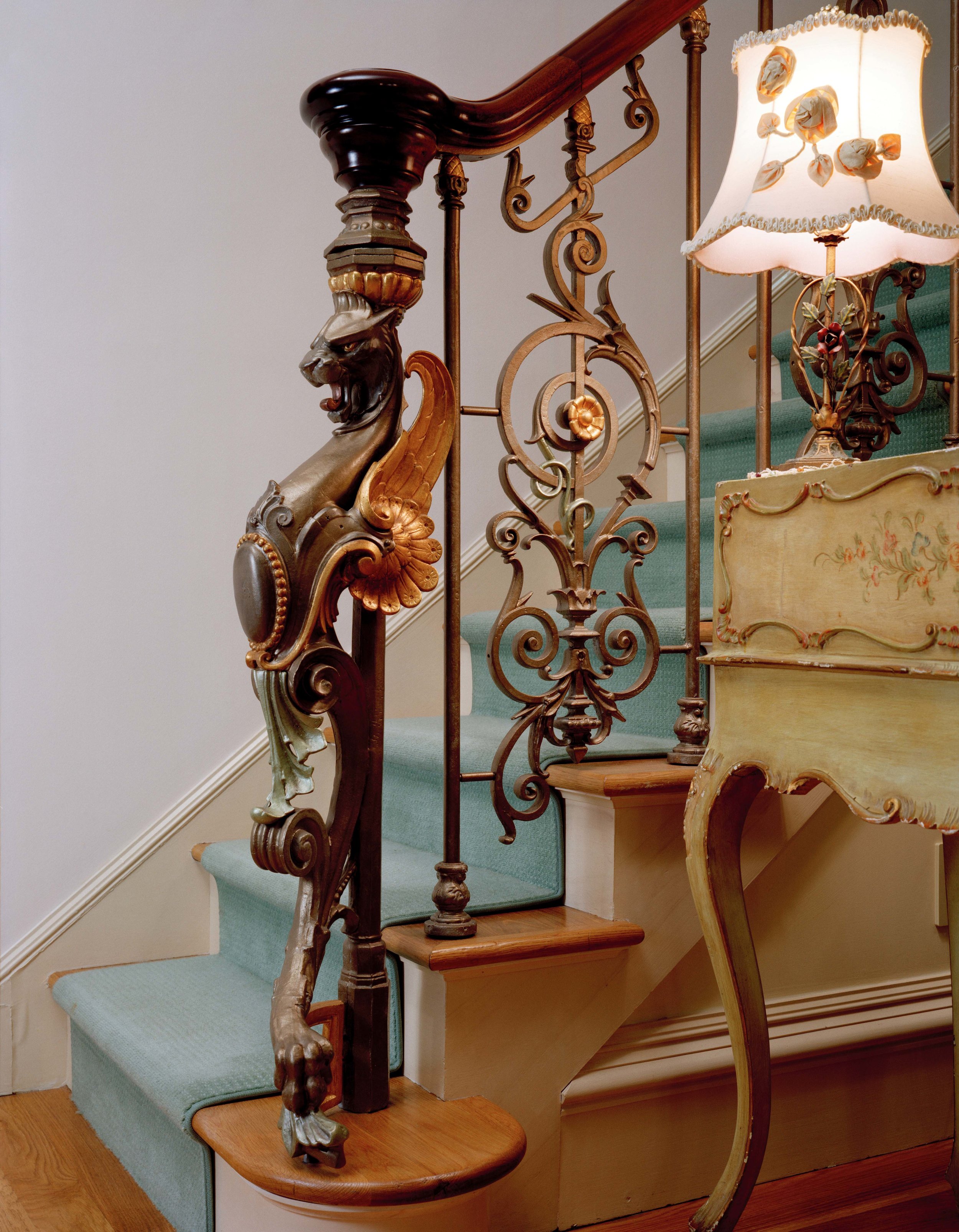 9928M - Photo Stair.jpg