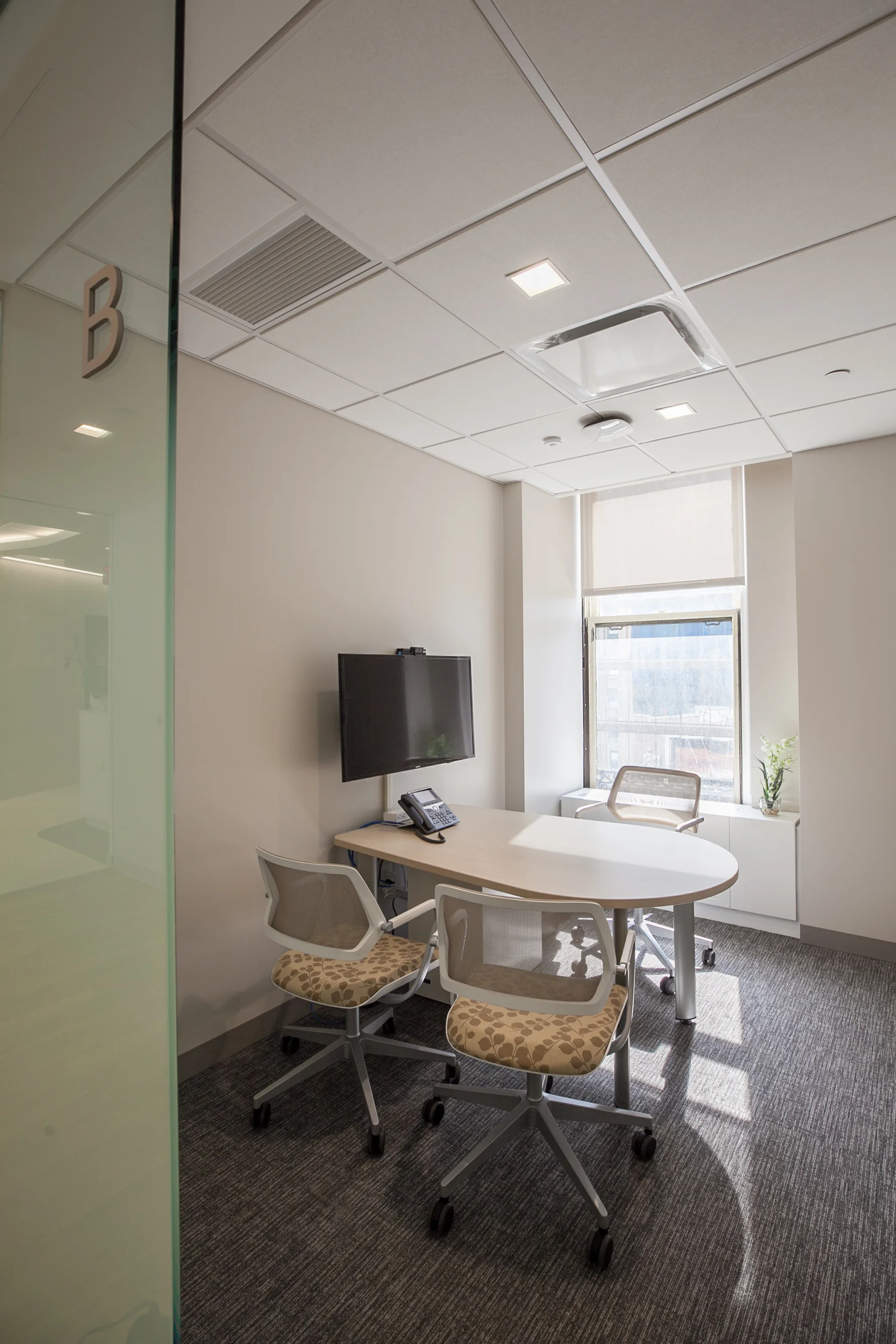  New York, NY  This 7,500-square-foot IVF center is comprised of two areas. One is used for weekly patient testing and visits, with a main waiting/reception area, a blood-draw room, exam rooms, and efficient testing and monitoring suite. The other ar