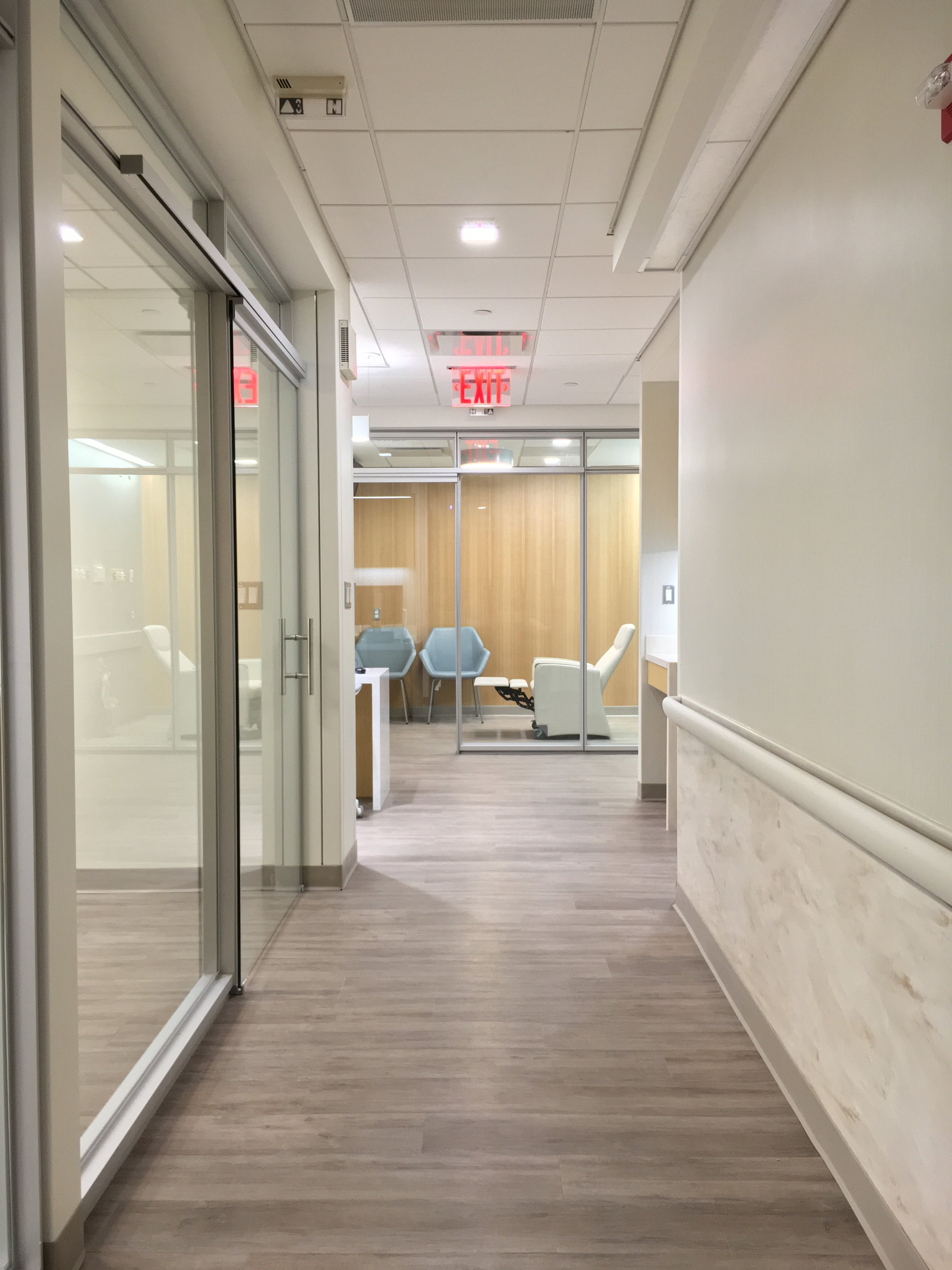  New York, NY  GW Architects was hired to convert an existing, underutilized staff locker area into a new state-of-the-art Breast Surgery Pre-Op &amp; Post-Op Area on the 7th floor of the Guggenheim Pavilion.  This new suite consists of five private 