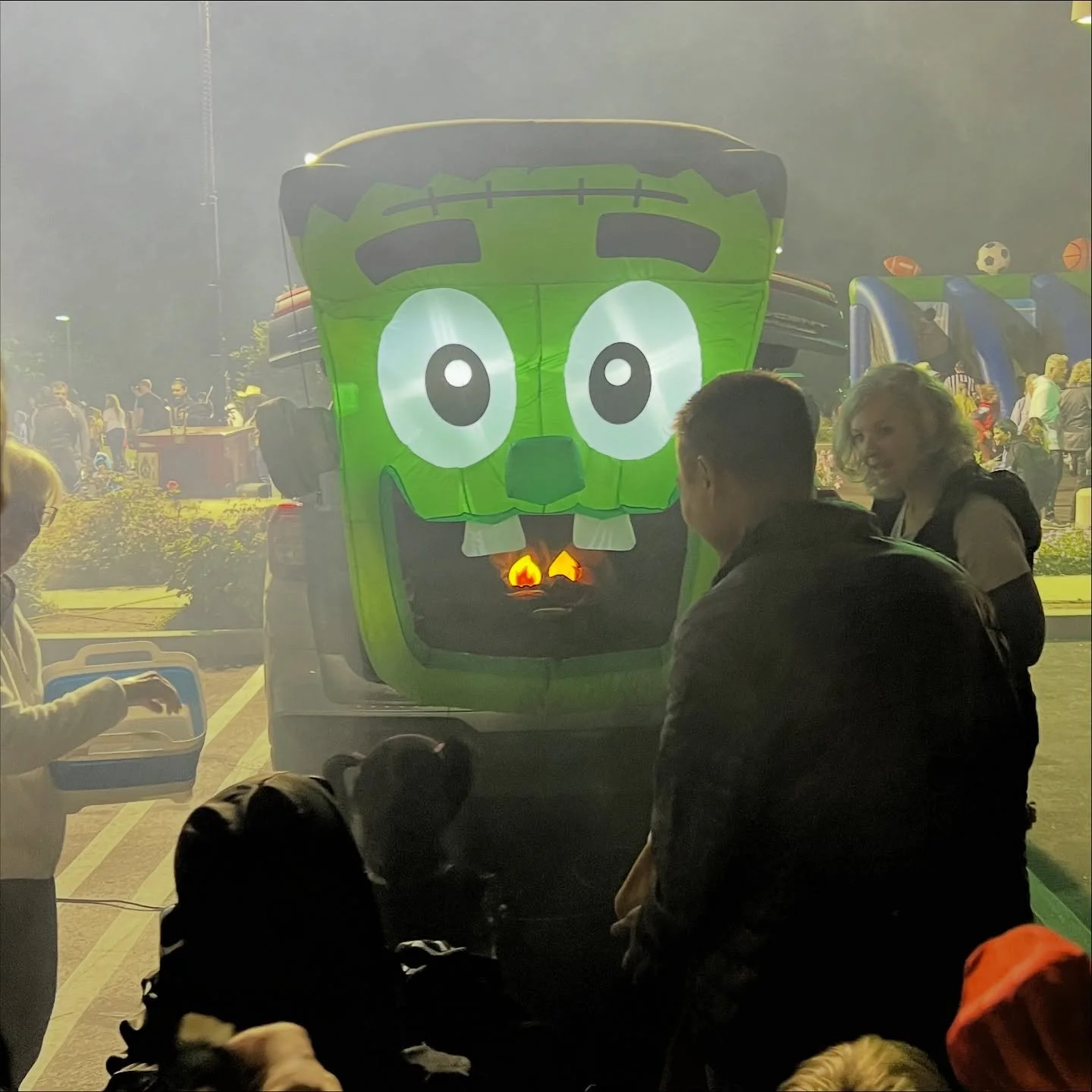 ππ» Candy, costumes, and community! We had the BEST time at Newbury Park First Christian Church’s Trunk-or-Treat! We invited youth and families from our programs and had an absolute blast- meeting new people, and enjoying some wholesome Hallow