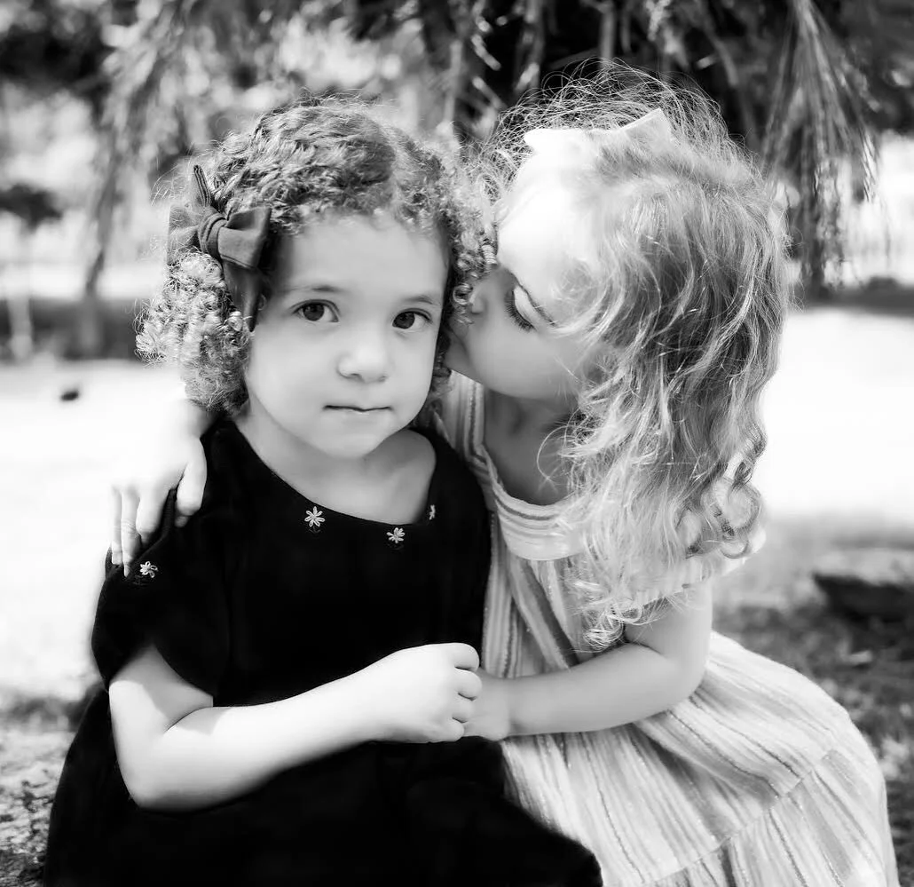 Much love in this photo! 
Cousins love.
#familyphotography #familylove #sffamilyphotographer #bayareaphotographer #cousins #flavycappellephotography #flavyhairbow #anapolisbrazil