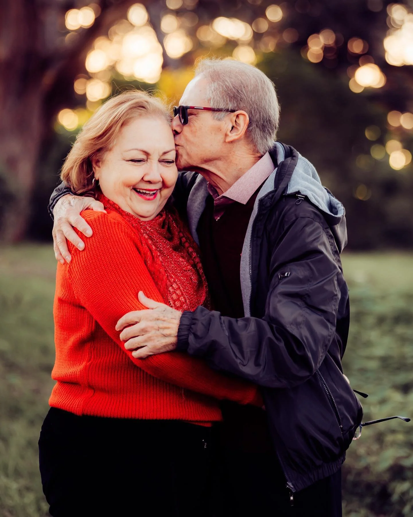 Love ❤️ 
#bayareaphotographer #sanfranciscophotographer #sfnaturallightweddingphotographer #capturinglove