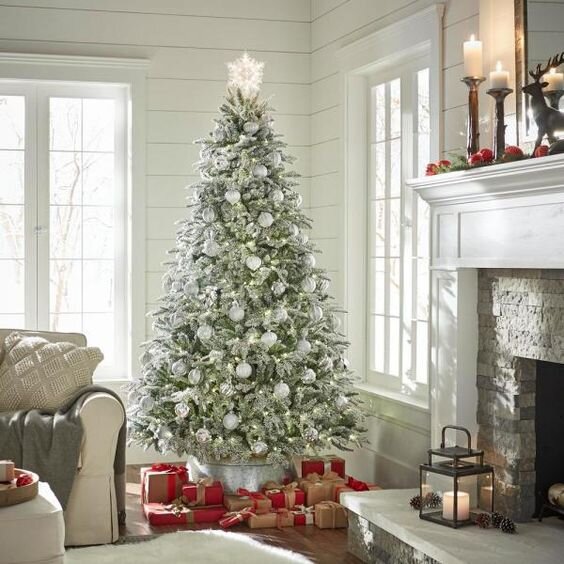 Best-Looking Faux Christmas Trees for Every Style & Budget — LIVEN DESIGN