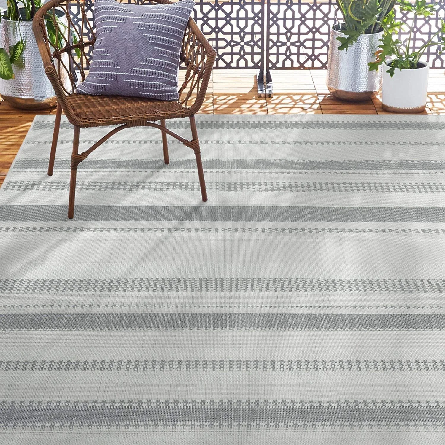 Amazon Finds: Gray Outdoor Rugs