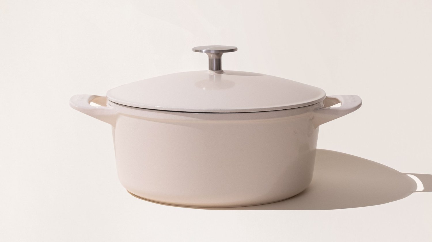 Update Your Cookware With One of These Stylish Dutch Ovens — LIVEN DESIGN