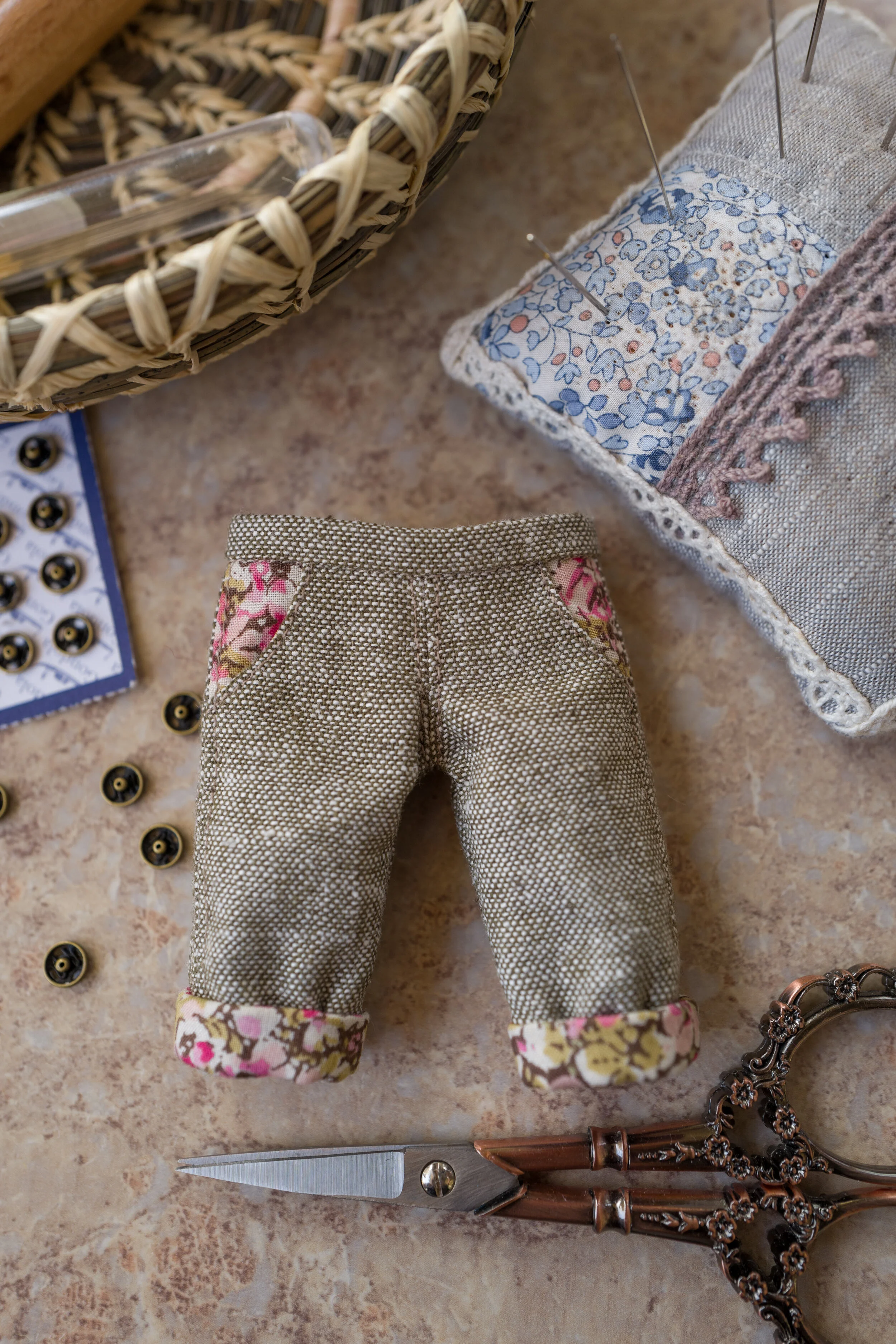 HOLALA Cropped Pants- Beige and Pink 