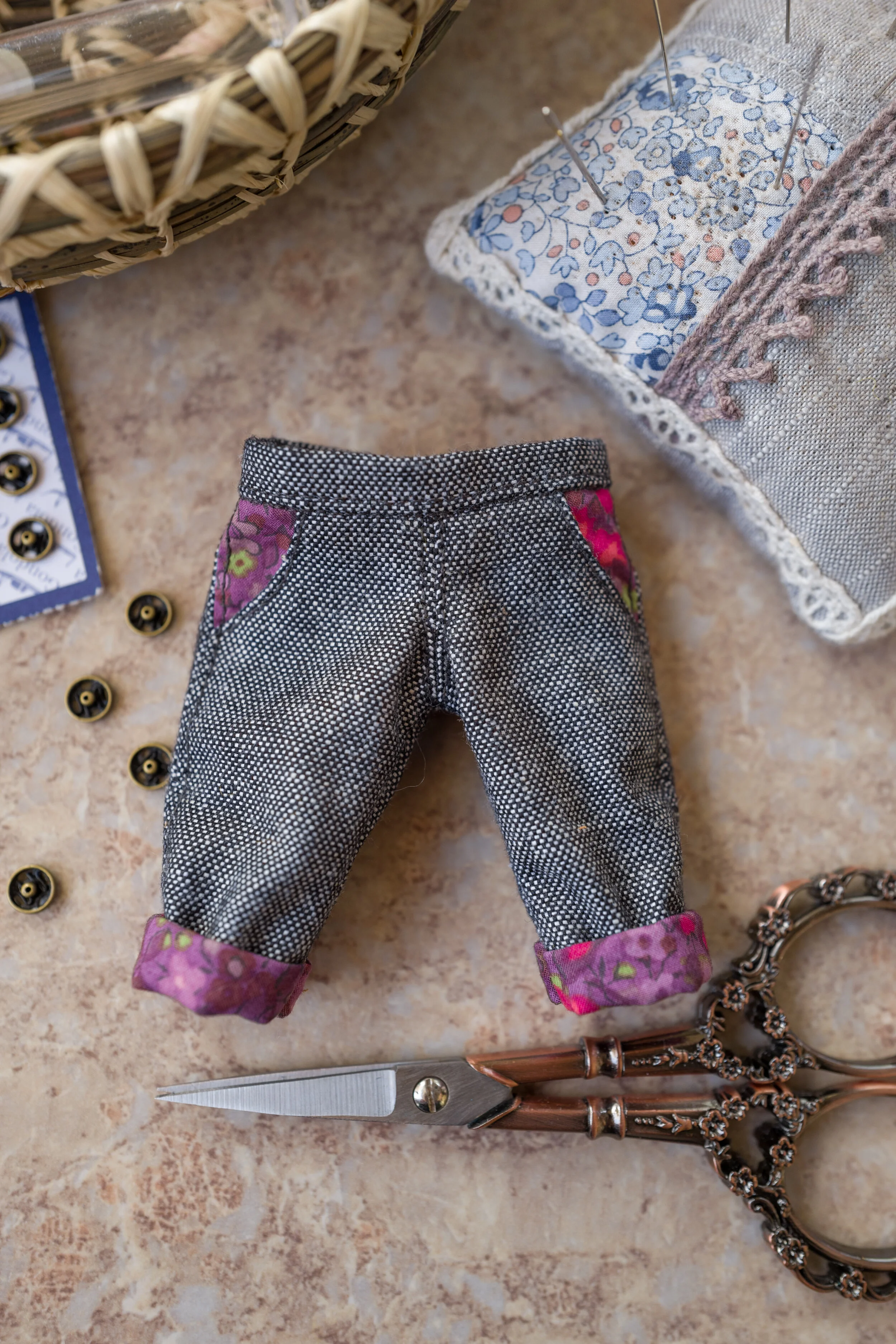 HOLALA Cropped Pants- Dark Grey