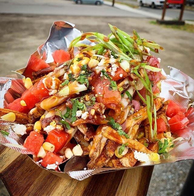 Come down to @saltandlimenh and get #snackedinthemouth with the &ldquo;All Corned Up&rdquo; Watermelon cheese fries- 🌽🍉🧀🍟 🤘
.
.
.
.
.
#allcornedup #saltandlimenh #dappersnacks #streetfood #streetfries #keene #foodtruckery #watermeloncornfries #s