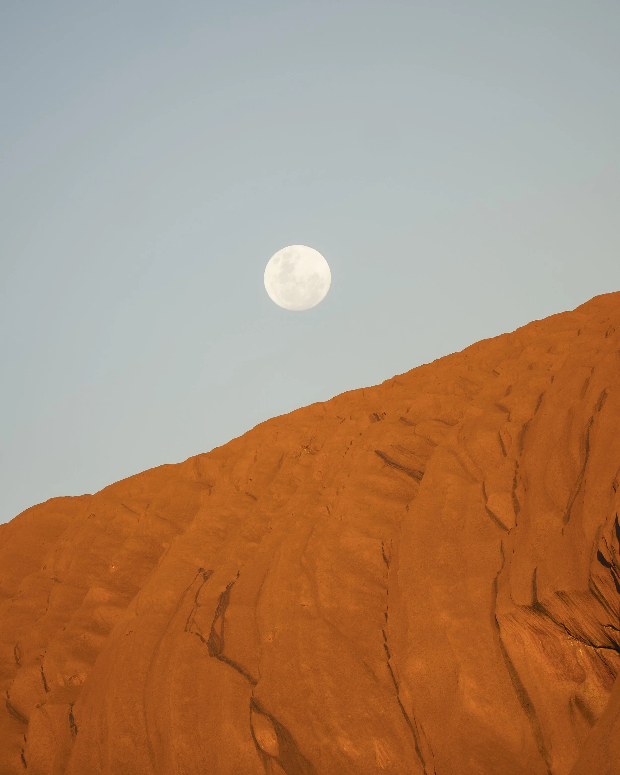 uluru moonrise