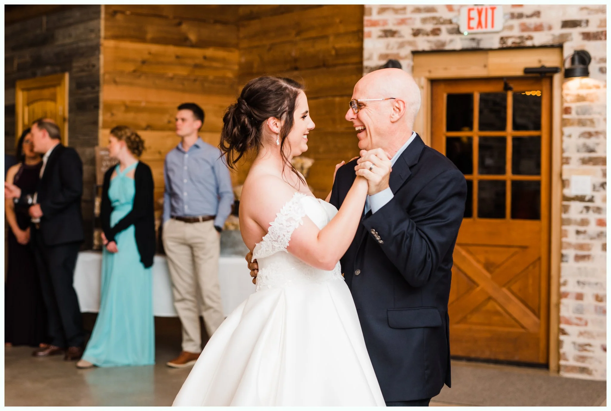 WeddingatRusticGraceEstates_4191.jpg