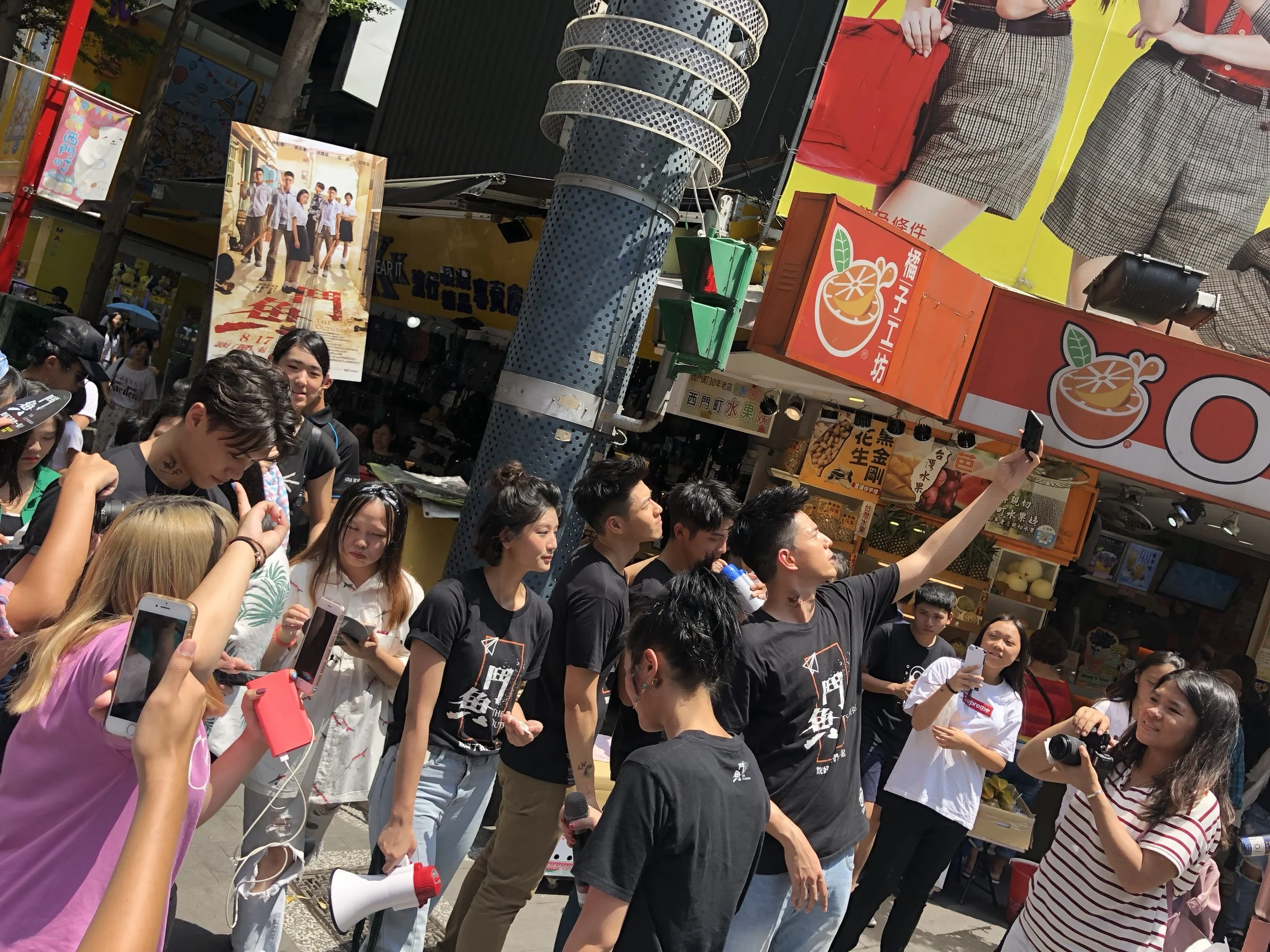 20180805鬥魚電影宣傳掃街暨台北簽票會 (12).jpg